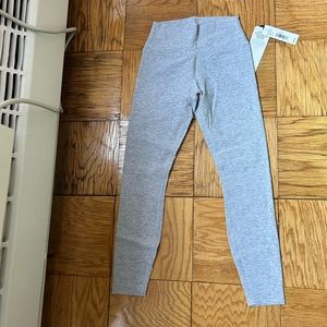 All highlight legging in size XS. Light grey.